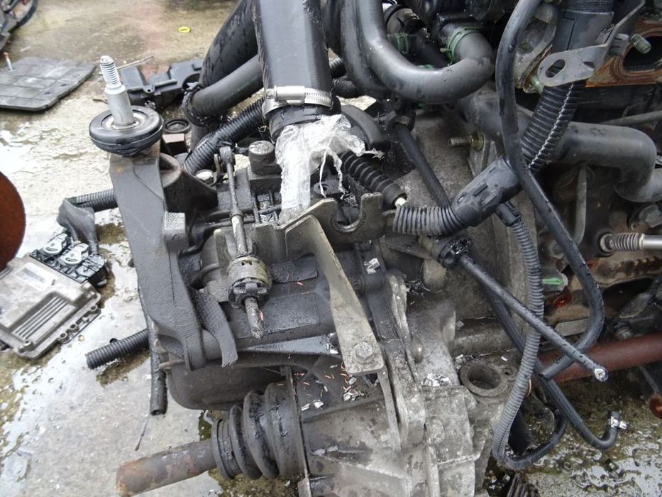 Cutie viteze Renault Master 2.5 DCI 5 trepte G9U din 2006