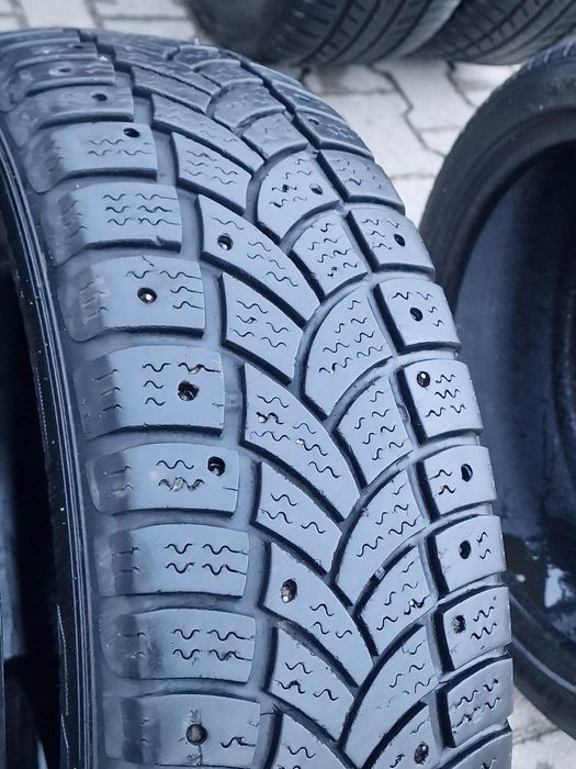 215 65 16 vredestein