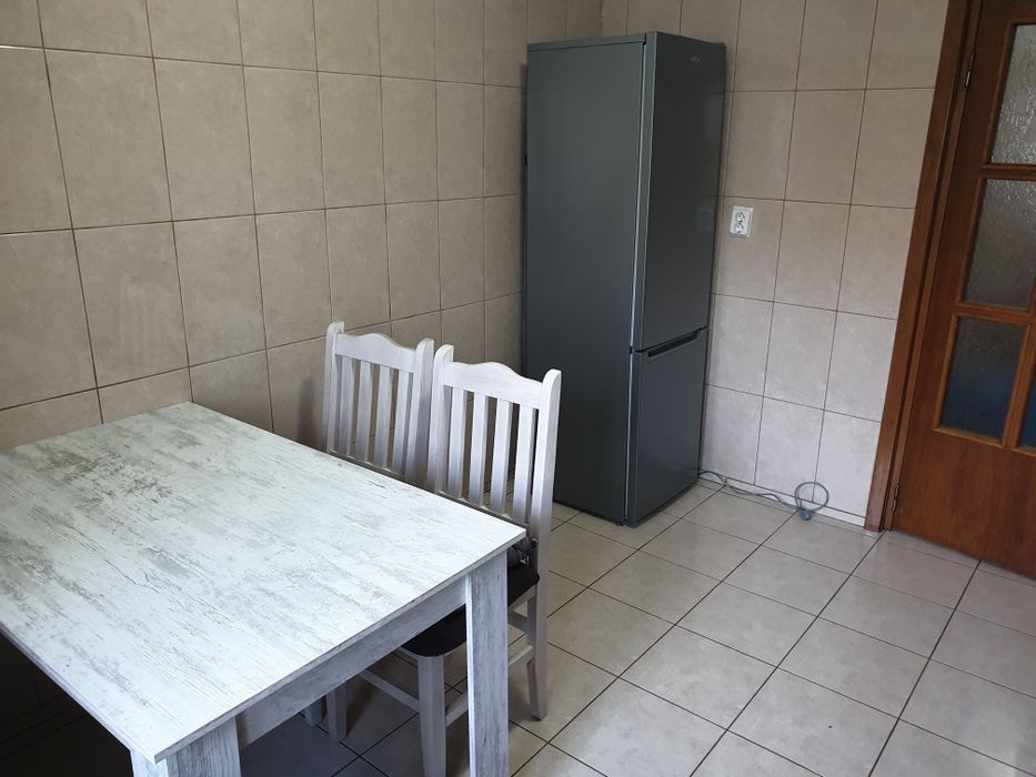 Particular ofer închiriere 3 camere Dacia, Lăpușneanu
