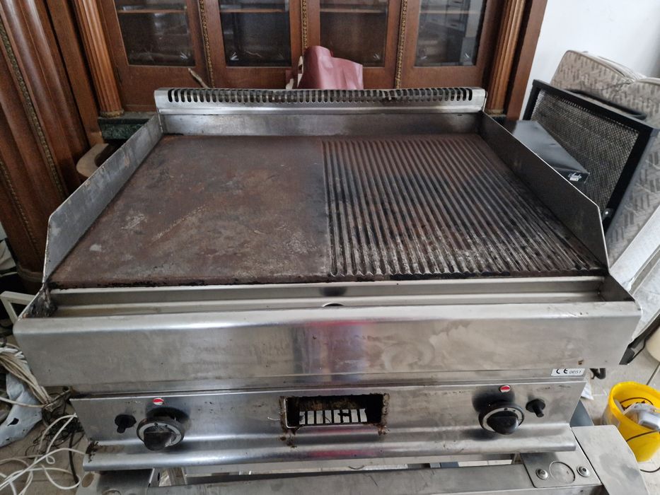 Grill de banc sau cu banc, electric sau gaz, inox