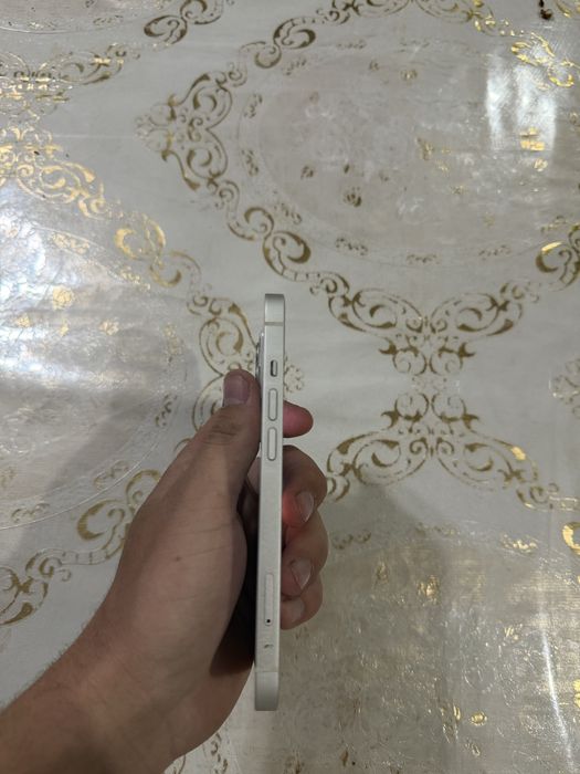 Продам iphone 13