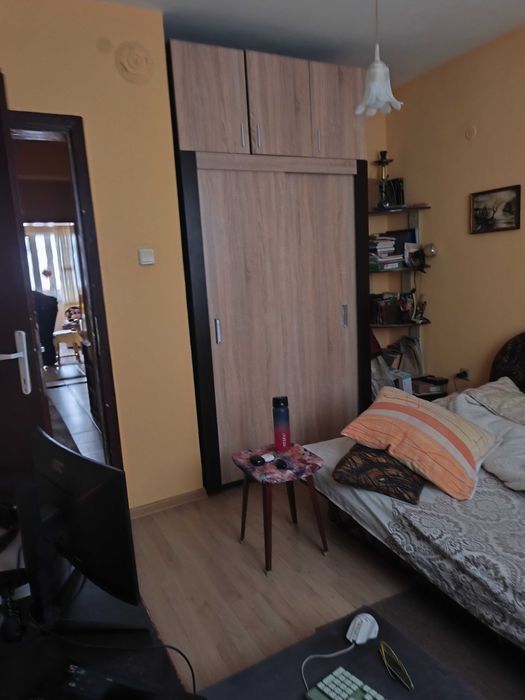 Продавам 4 стаен апартамент