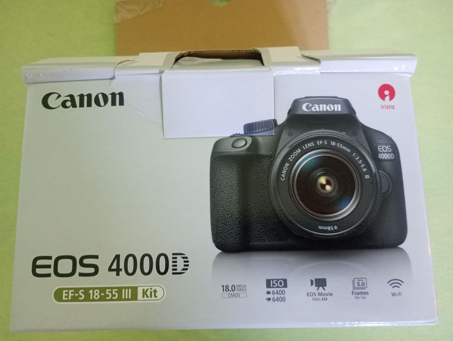 Фотоапарат Canon EOS 4000 D комплект с чанта