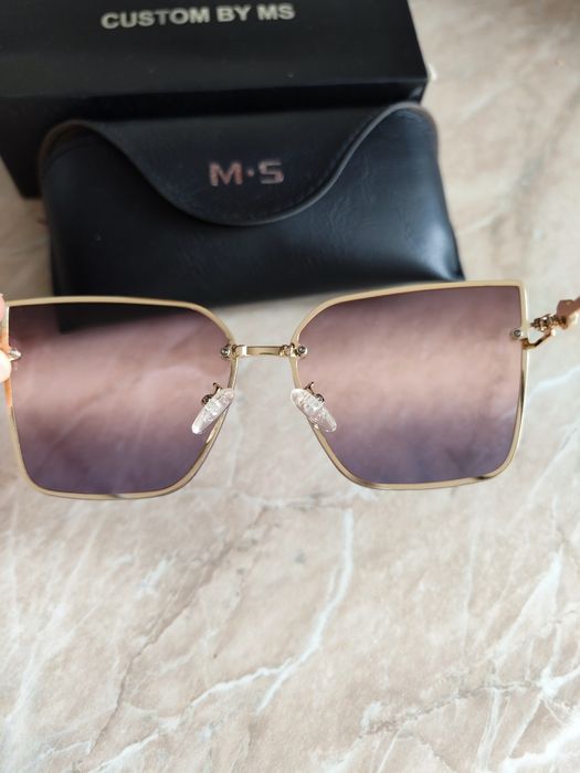 Очки солнцезащитные