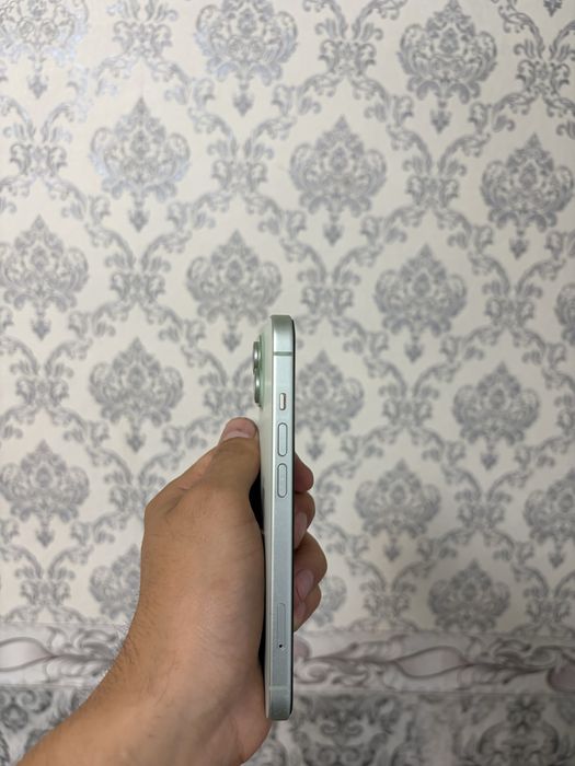 Iphone 15 128/77%
