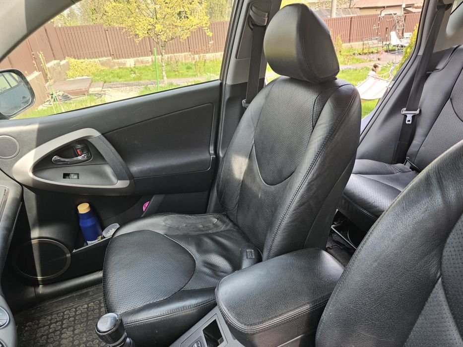 Кожен салон за Toyota RAV4 2005-2012