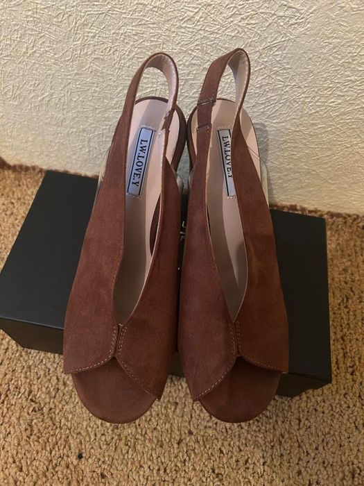 Продам туфли замш