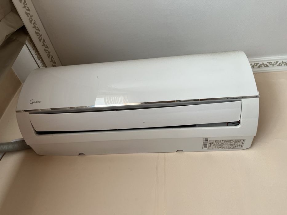Кондиционер б/у "Midea"