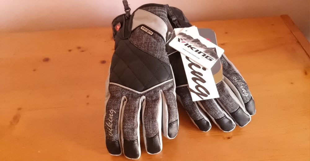 Mănuși schi/snowboard, noi cu eticheta,