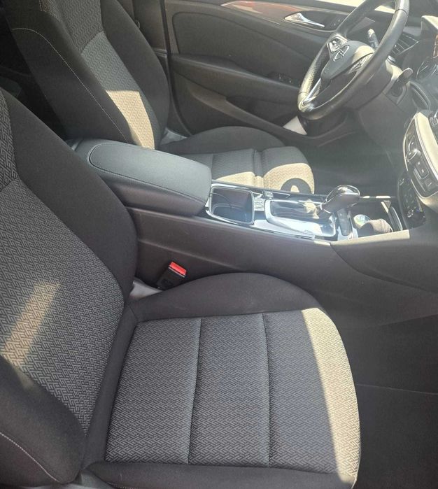 Opel Insignia 2019 1.6 CDTI 136 CP Automată NEGOCIABIL