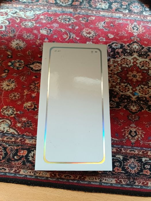 Телефон p70 бял.