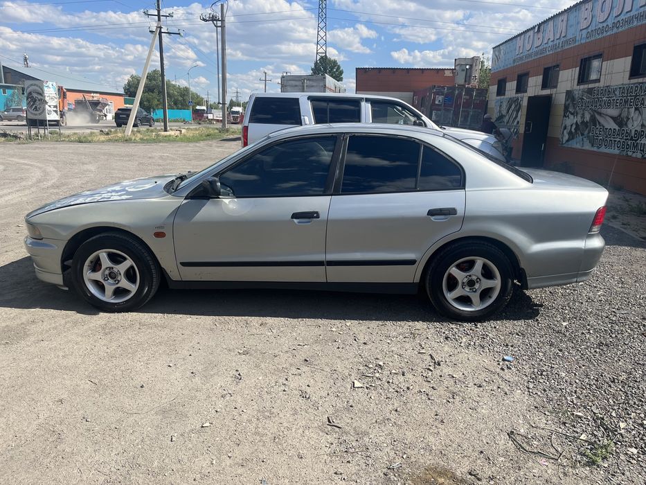 Mitsubishi Galant