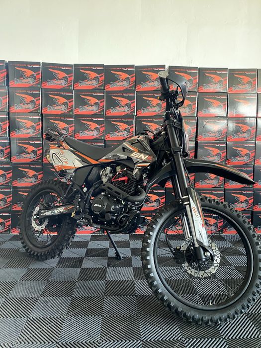 Bnk Enduro moto cross 300cc 4 t nou cu garantie si livrare