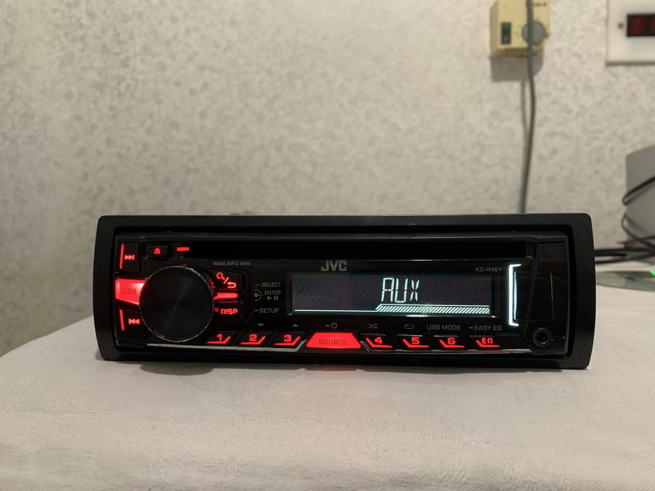 Авто Cd плеър JVC USB