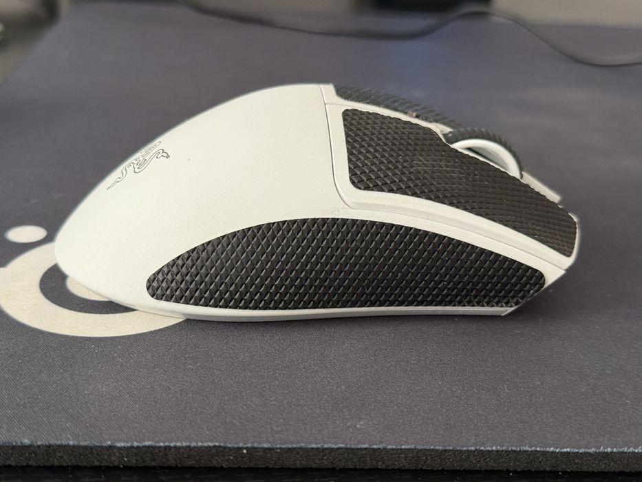 Razer DeathAdder v3 pro white