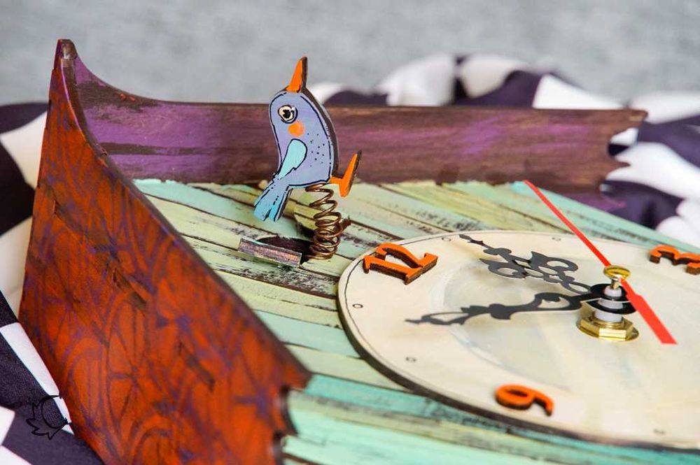 Ръчно изработен дървен часовник „Къщичка с кукувица“