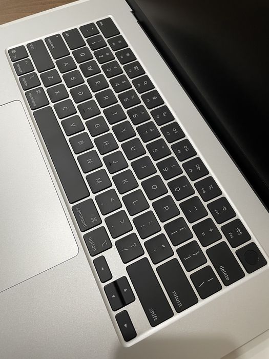MacBook Air 15 2025