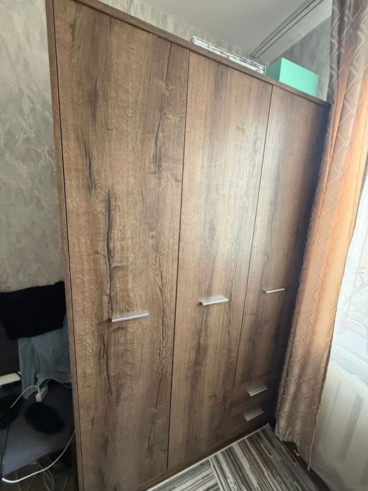Продам спальный гарнитур