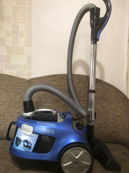 Пылесос бытовой