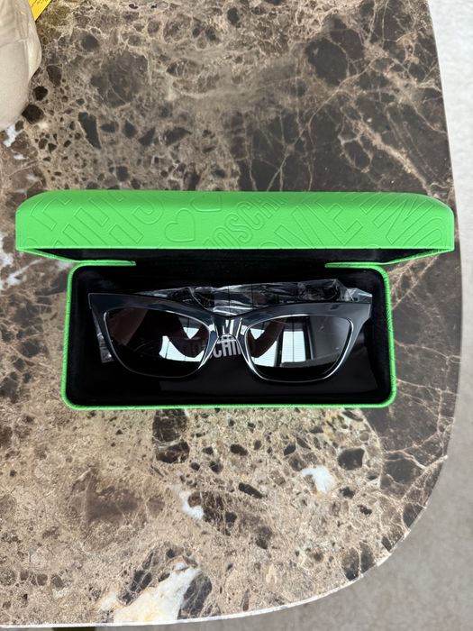 Слънчеви очила Love Moschino