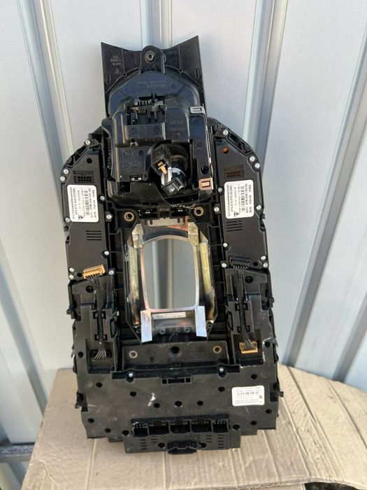 Consolă centrală cu butoane Porsche Panamera