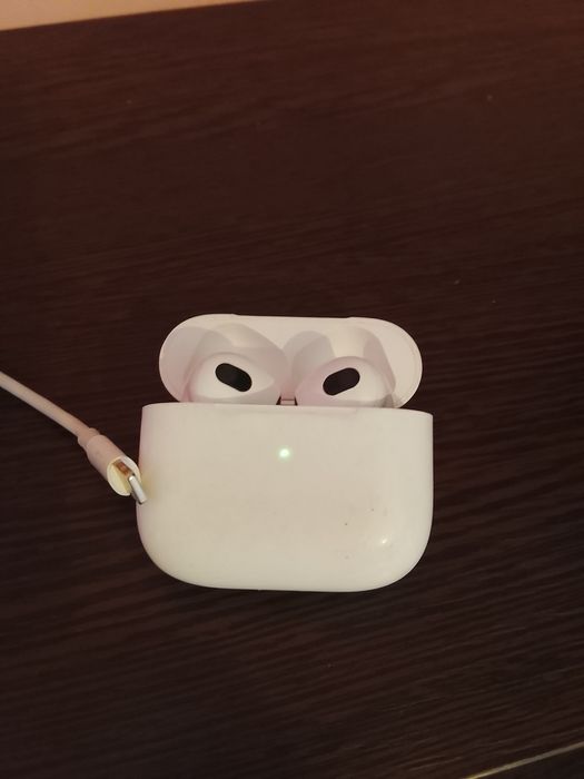 Наушник бу отличном состоянии