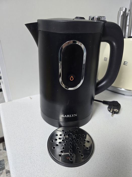 Продам чайник GARLYN, б/у.