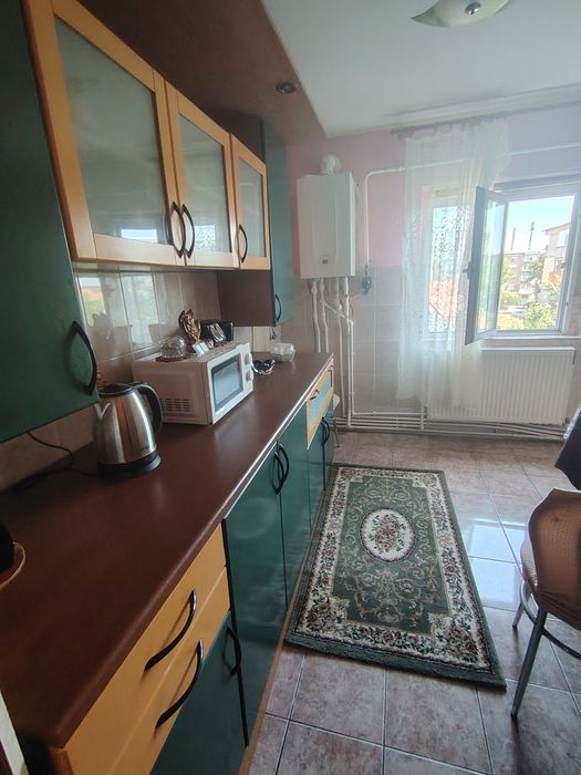 Închiriez apartament