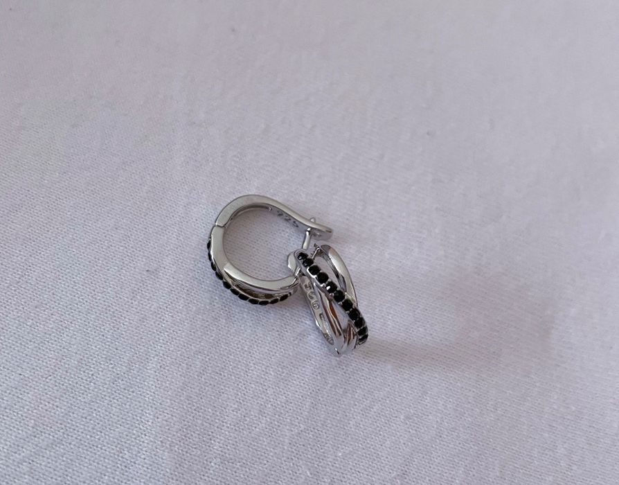 НОВО! Дамски сребърни обици с черни камъни