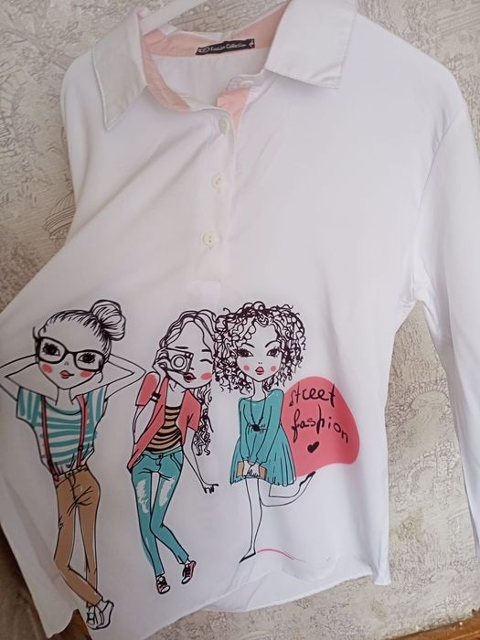 Блузка белая, с рисунком, новая