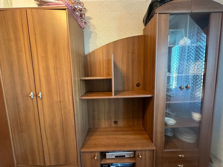 Продаю стенку для гостиной