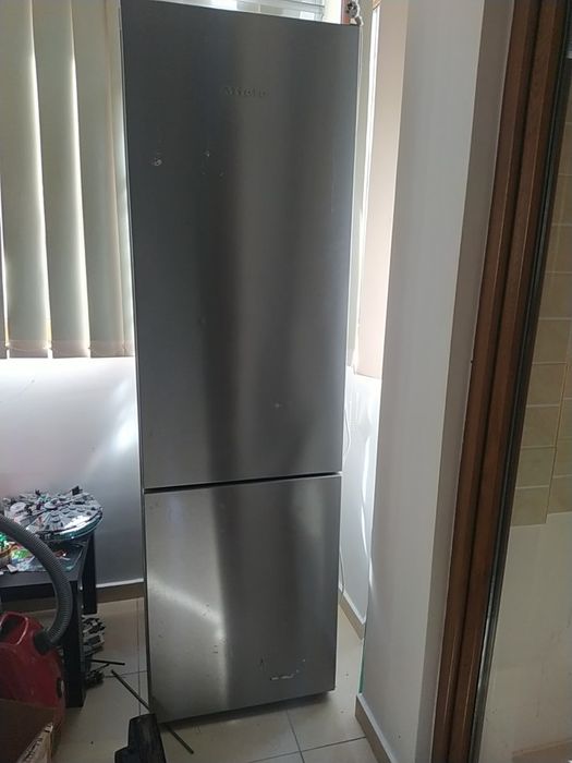 Combina FRIGORIFICA  MIELE pentru piese