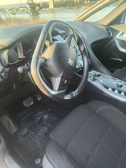 Продавам Ситроен DS5 2.0 hybrid