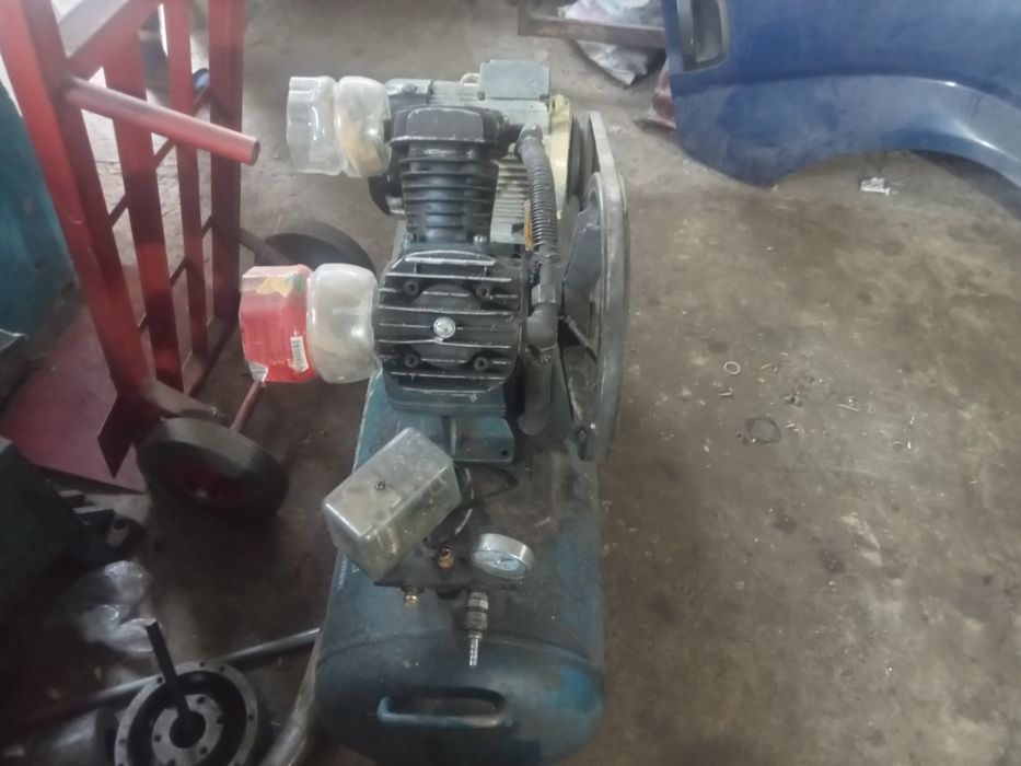 Компрессор 100л.380в.