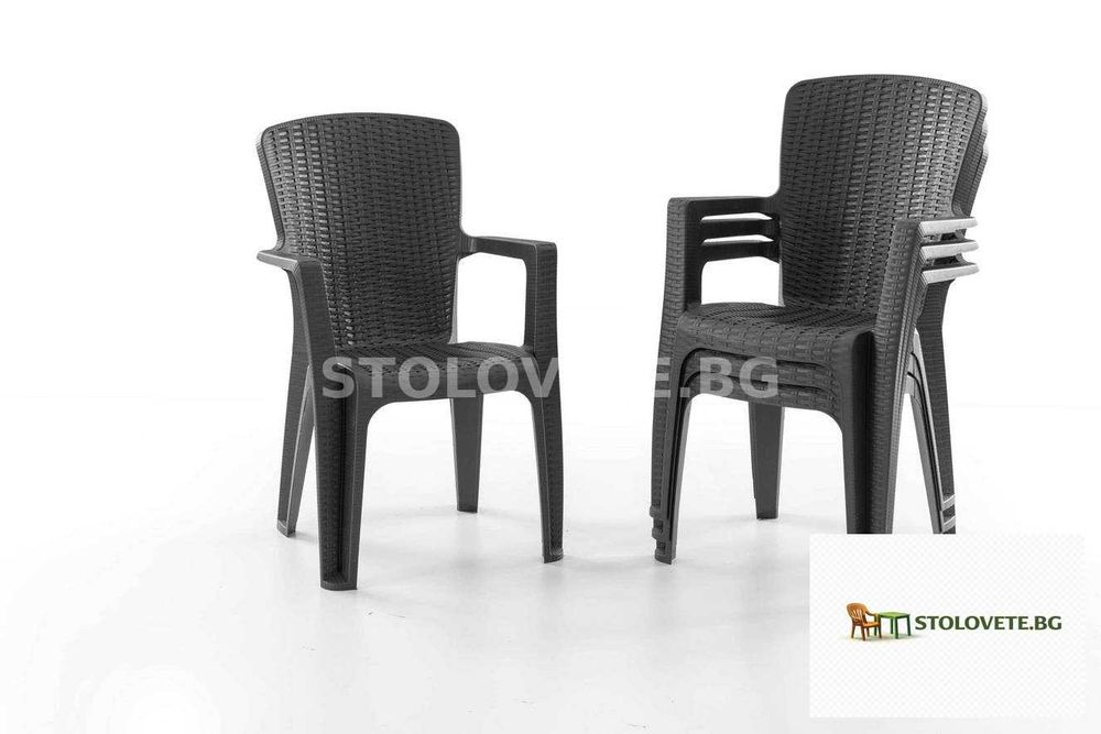 Удобен и красив стол !