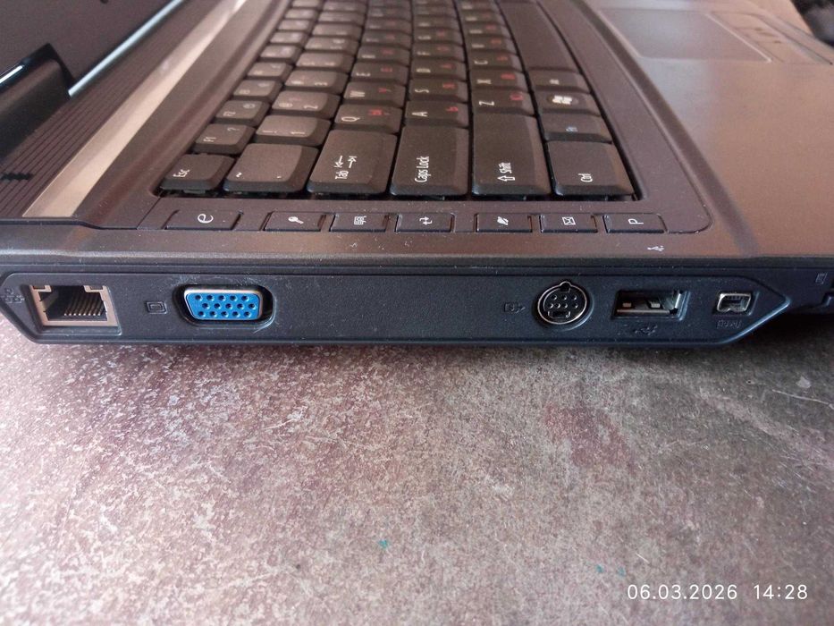 Лаптоп Преносим компютър ACER DELL  Win7/WinXP