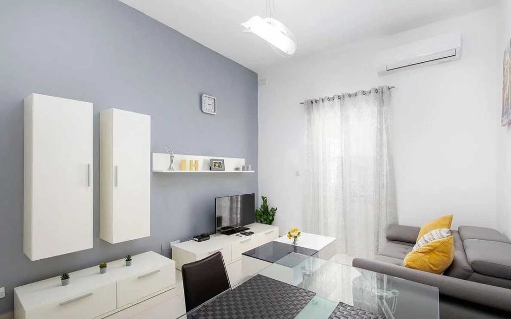 Дава се под наем Двустаен апартамент в Пловдив, Каменица 2 - 60 кв.м за 270.3 € - Снимка #1