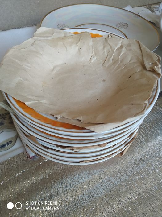 Фарфор тарелкалар.  Янги.