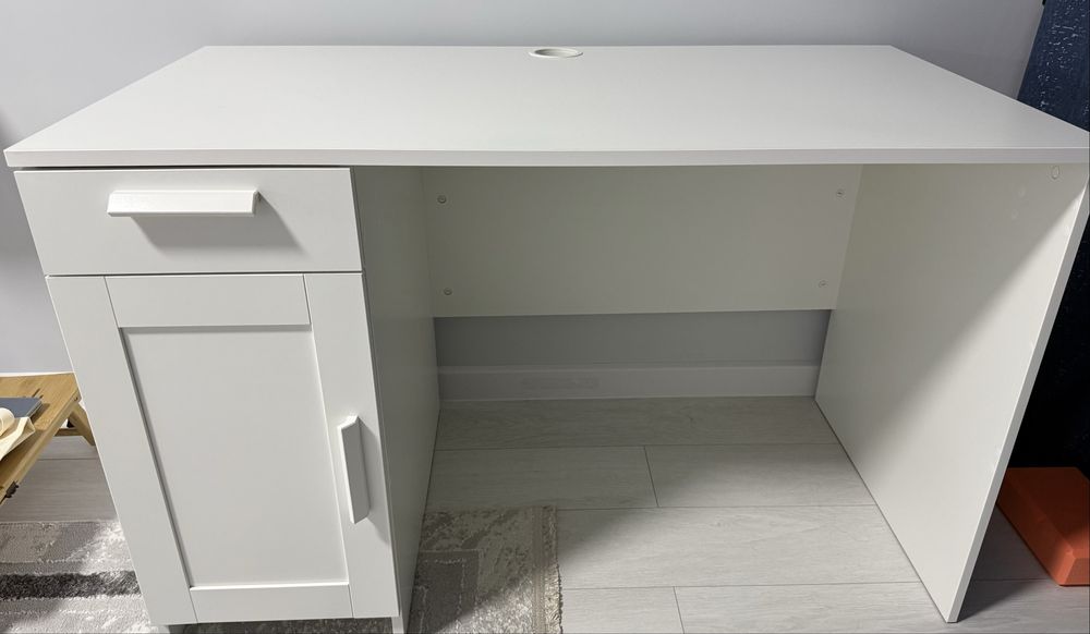 Рабочий стол IKEA