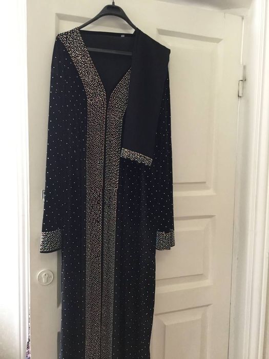 Ayollar kiyimi abaya