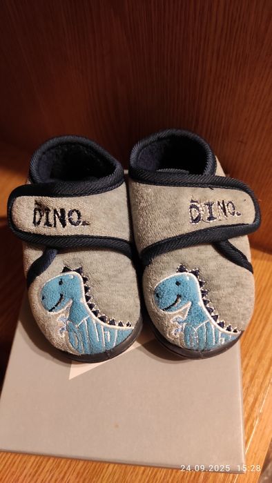 Vând papucei de interior (grădiniță/creșă/ casă), mărimea 20 gri