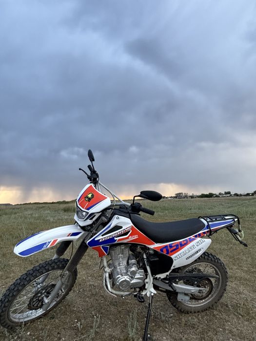 Продаю эндуро 250