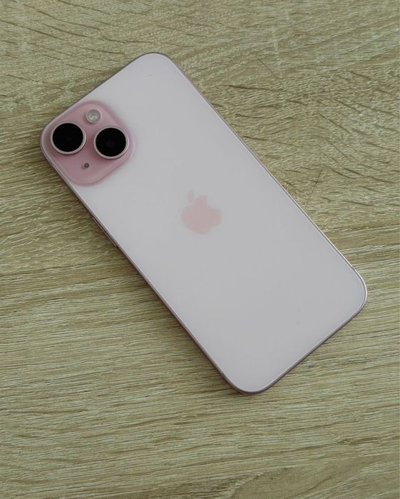 Продам Iphone 15 pink 256 Гб и чехлы
