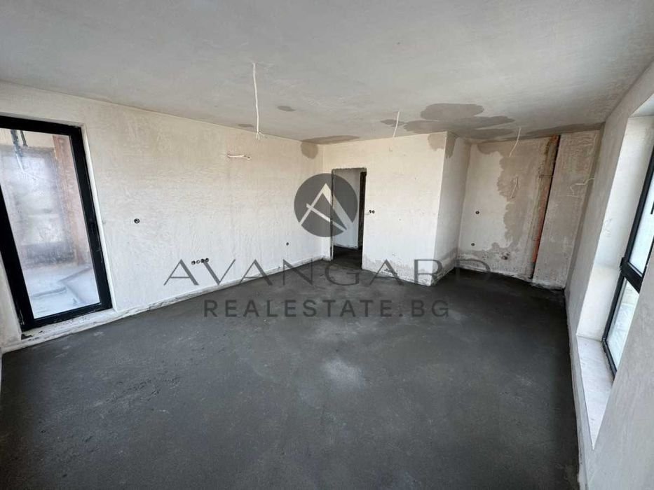 Продава се Тристаен апартамент в Пловдив, Кършияка - 113 кв.м за 805 €/кв.м - Снимка #2