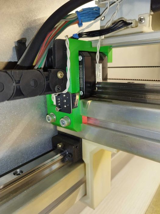 Продавам диоден лазер за рязане и гравиране – 600×900 мм