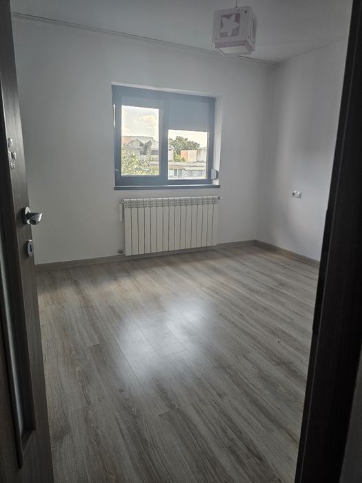 Apartament cu 2 camere decomandate