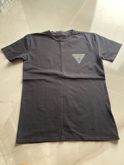 Tricou Guess purtat o singura data marinea S