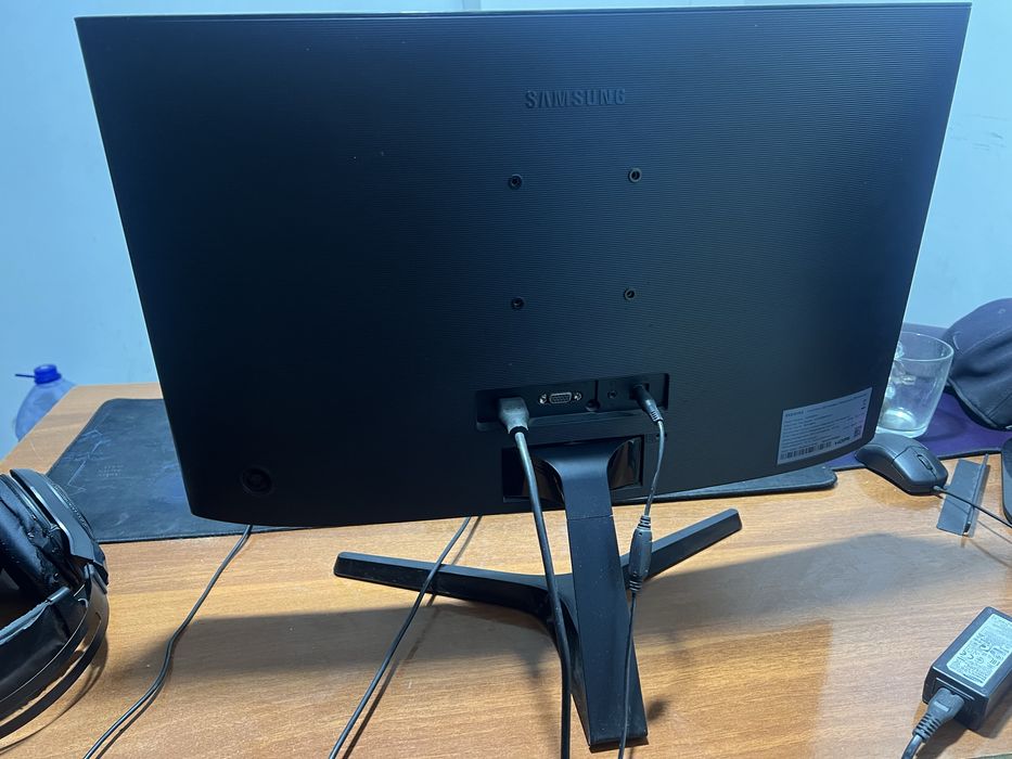 Monitor Samsung 24 curved F396FHI