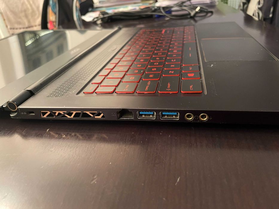 MSI GS65 Stealth Thin 8RF - геймърски лаптоп