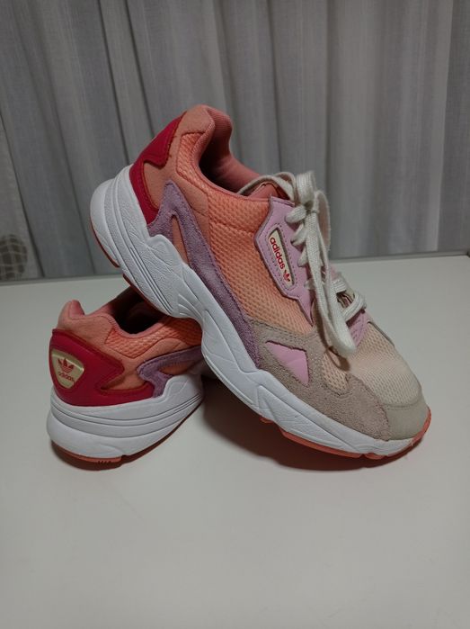 Adidasi Adidas ,piele si panza nr 40 jumate